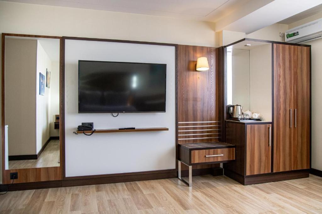 Avenue Park Hotel Yusufkhona Kültér fotó
