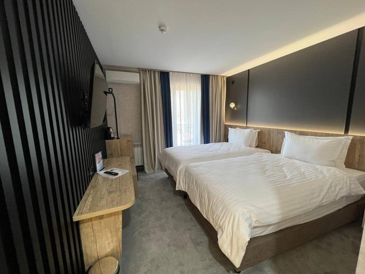 Avenue Park Hotel Yusufkhona Kültér fotó